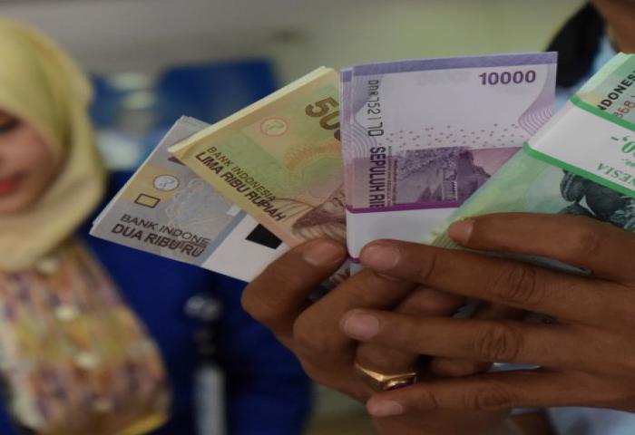 Tiap Bulan TKI Karawang Transfer Rp 2 ,8 Miliar